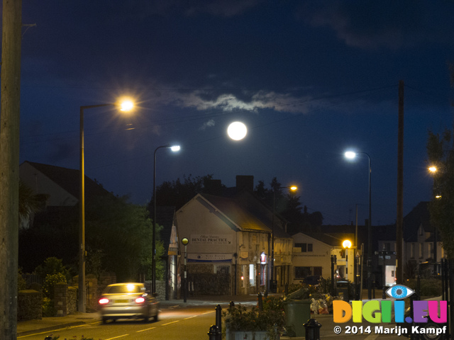 FZ008974RAW Full moon over Boverton Road, Llantwit Major